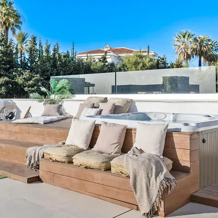 Apartment Brand New Modern 5 Bdrm In Puerto Banus Marbella