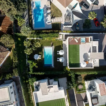 Brand New Modern 5 Bdrm In Puerto Banus