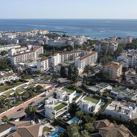 Apartment Brand New Modern 5 Bdrm In Puerto Banus *