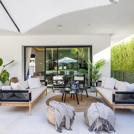 Brand New Modern 5 Bdrm In Puerto Banus Apartment Marbella